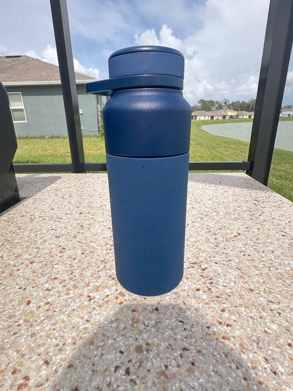 BruMate Rotera hydration bottle 35 Oz